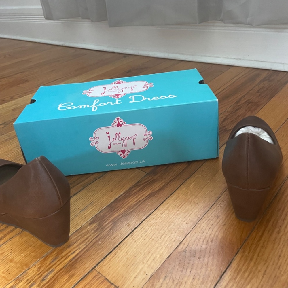 Shoes - Picture 2 of 3